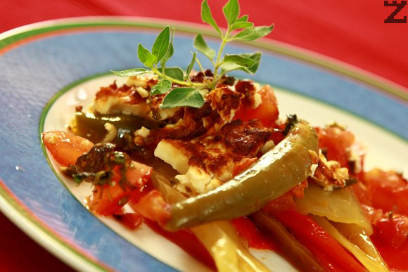 Pimientos fritos al horno con queso Feta