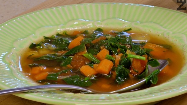 Sopa vegana de espinacas