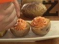 Пълним ги с приготвената плънка.
