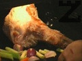 Кокълът се измива и се поставя в тава, заедно с едро нарязаните лук и моркови. Пече се около 60 мин. на силна фурна около 190С, след което се изважда и се поставя в дълбока тенджера. Залива се с вода, вари се 3-4 часа, заедно с останалите зеленчуци и подправки.